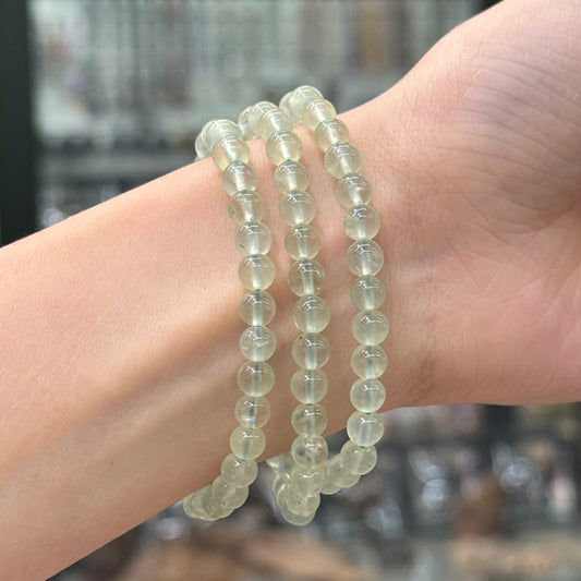 Milky Grape Green Prehnite Bracelet - Morning Dew
