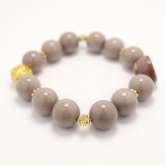 Moon Rabbit - Alashan Agate Bracelet