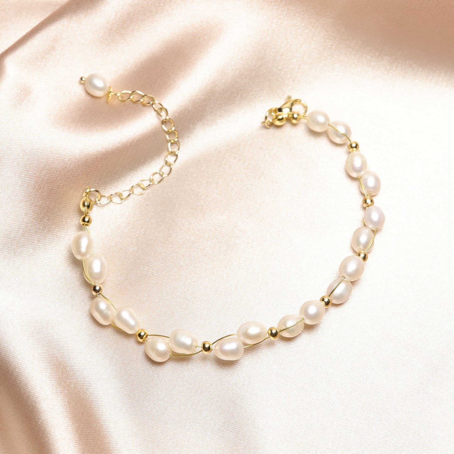Blooming Galaxy - Elegant Freshwater Pearl Bracelet With Adjustable Chain