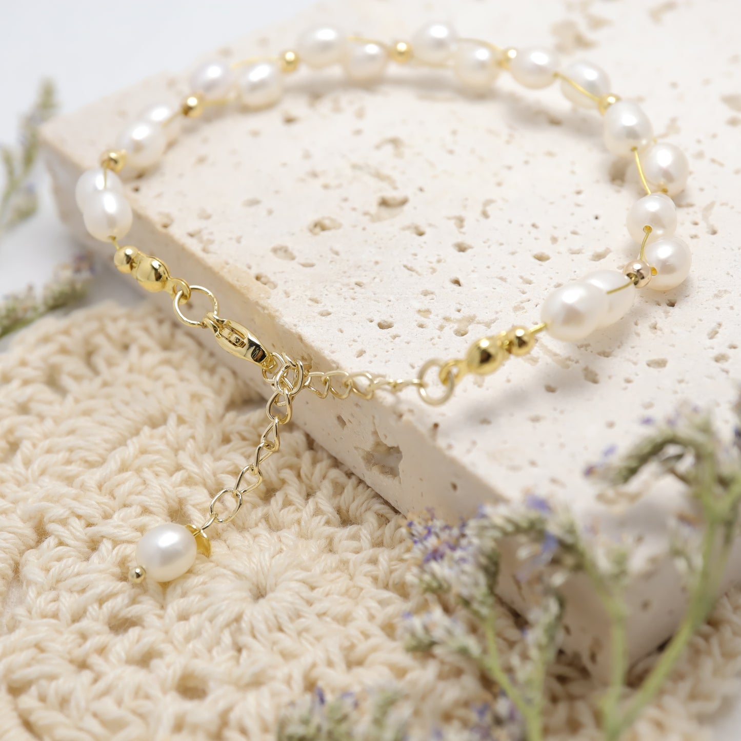 Blooming Galaxy - Elegant Freshwater Pearl Bracelet With Adjustable Chain