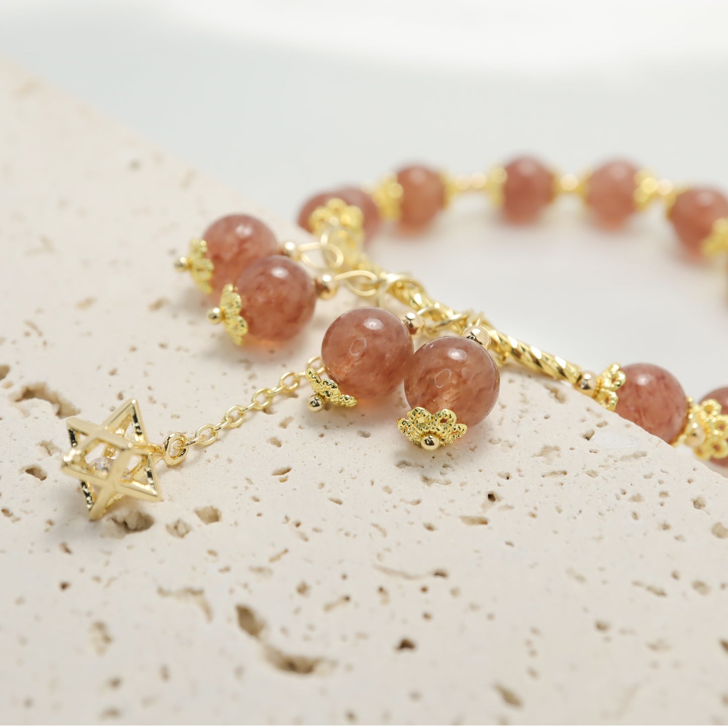 Magnificence M&V - Strawberry Quartz Bracelet