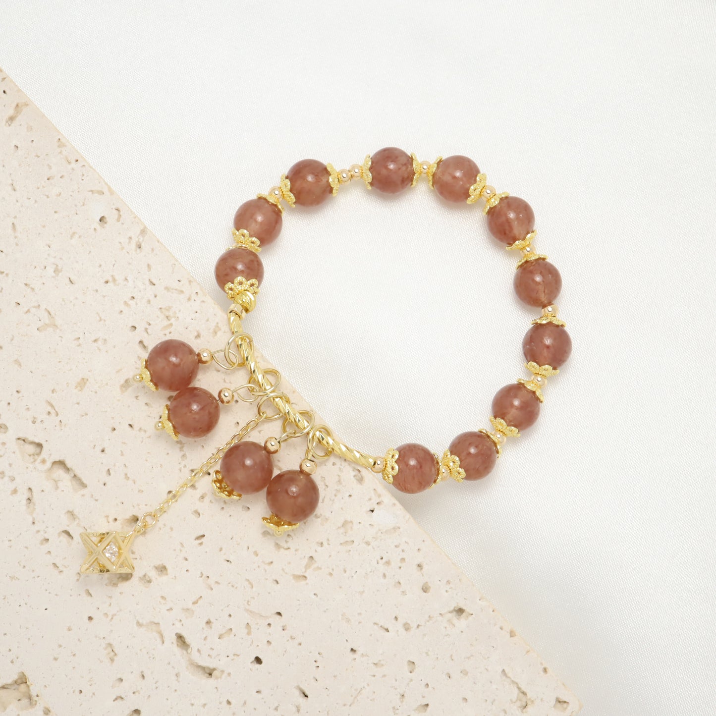 Magnificence M&V - Strawberry Quartz Bracelet