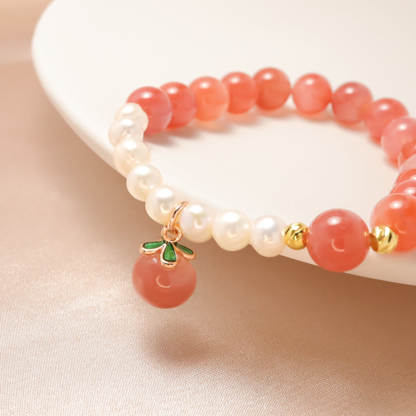 Eternal love - Freshwater Pearl & Crimson Agate Bracelet