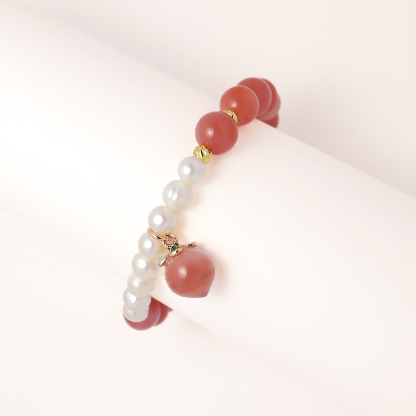 Eternal love - Freshwater Pearl & Crimson Agate Bracelet