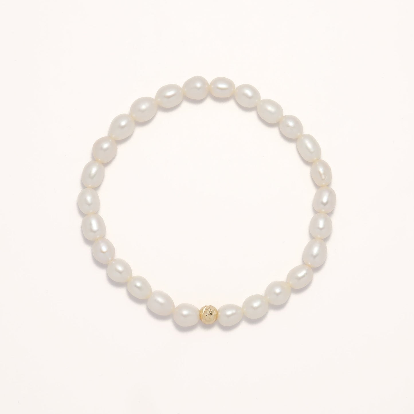 Miss Elizabeth - Elegant Freshwater Pearl Bracelet