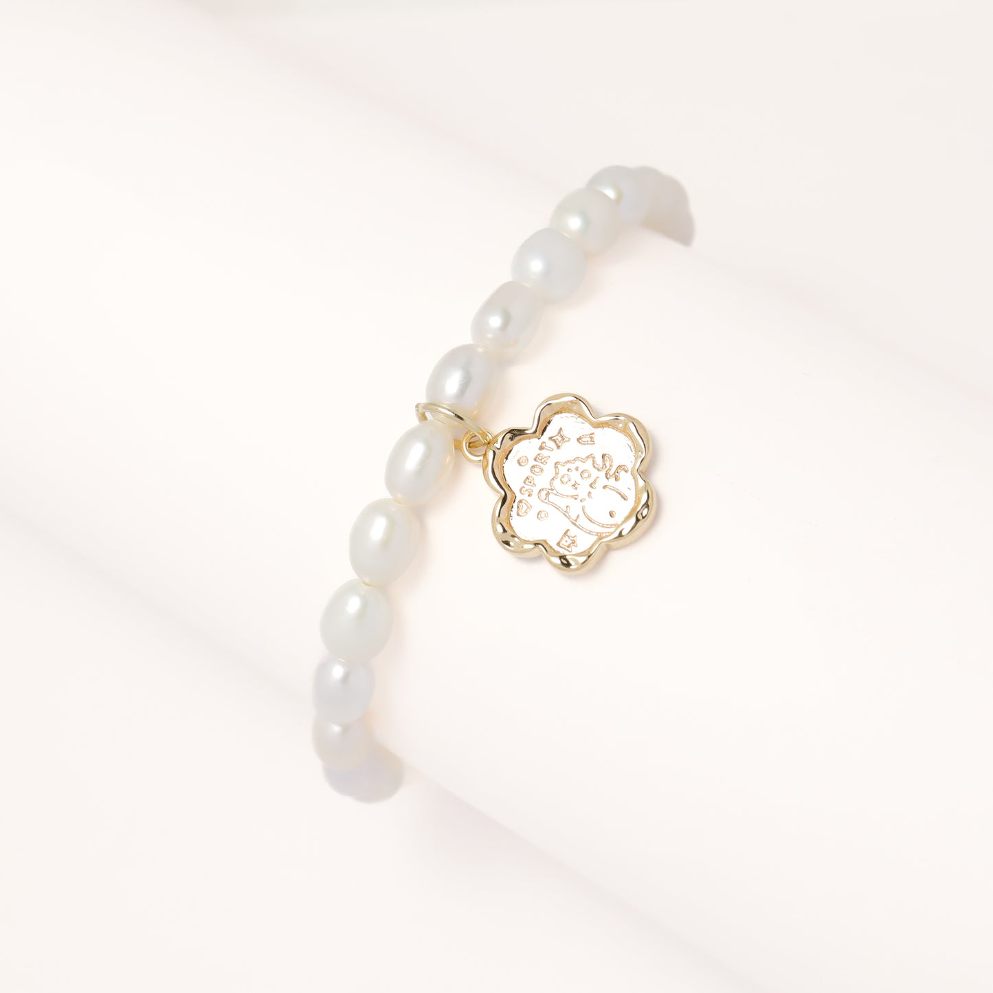 Cat Story 猫Neko物語 - Freshwater Pearl Bracelet with OT Buckle