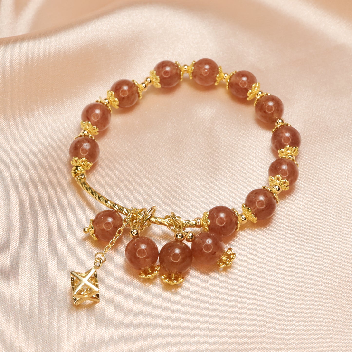 Magnificence M&V - Strawberry Quartz Bracelet