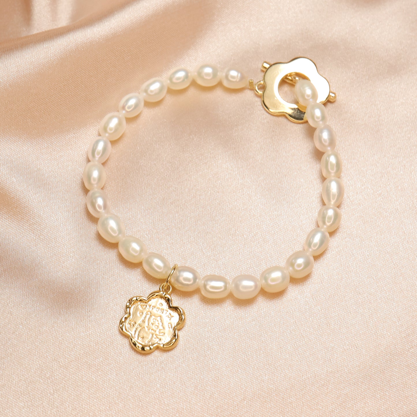 Cat Story 猫Neko物語 - Freshwater Pearl Bracelet with OT Buckle