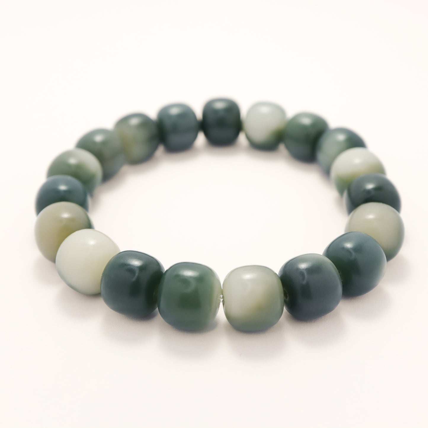 Deep Green Floating Snowflake Bodhi Root Bracelet