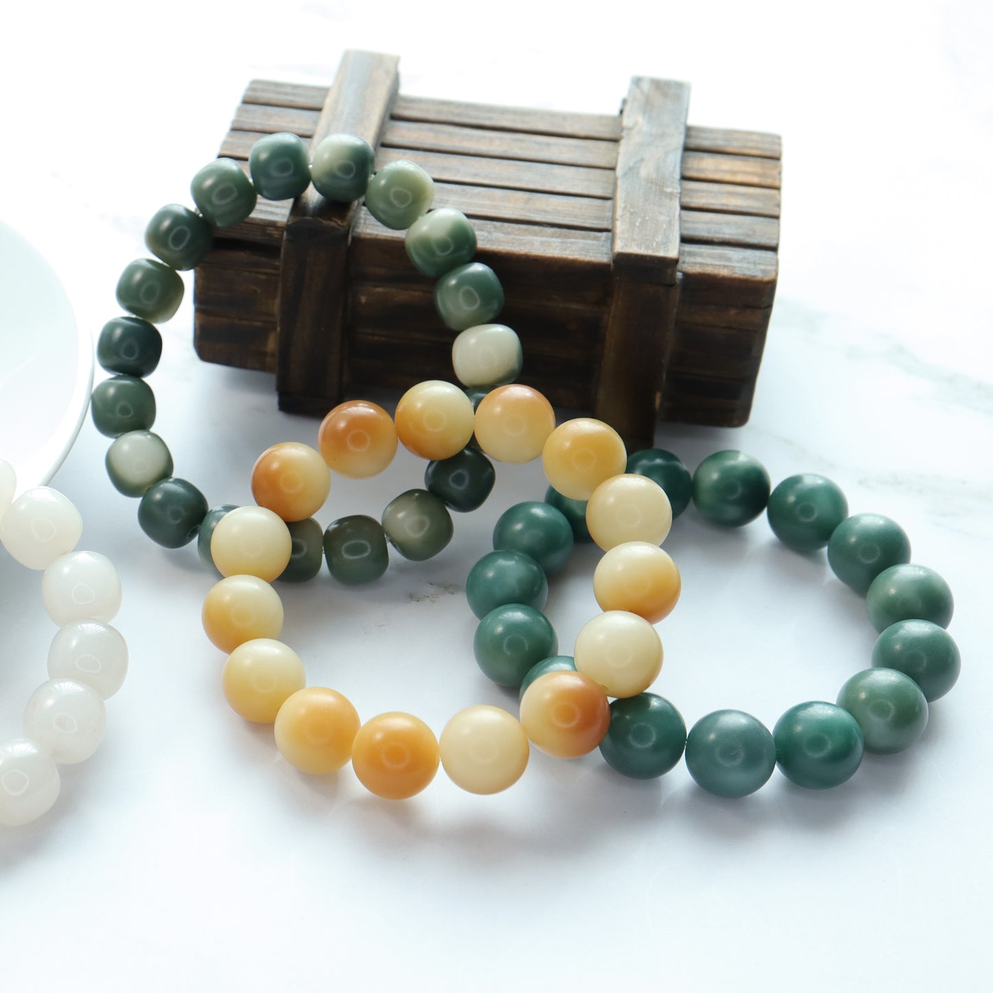 Deep Green Floating Snowflake Bodhi Root Bracelet