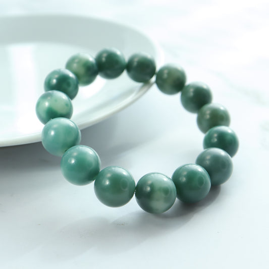 Creamy Green Floating Snowflake Bodhi Root Bracelet