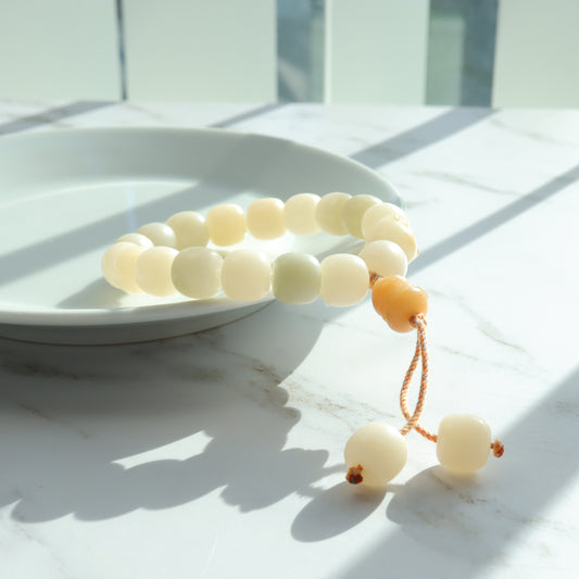 Fortune Cat - Orange - Bodhi Root Bracelet