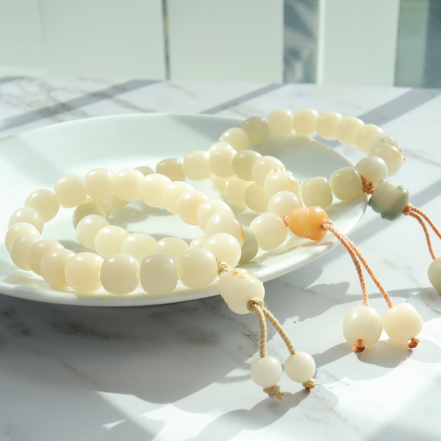 Fortune Cat - White - Bodhi Root Bracelet