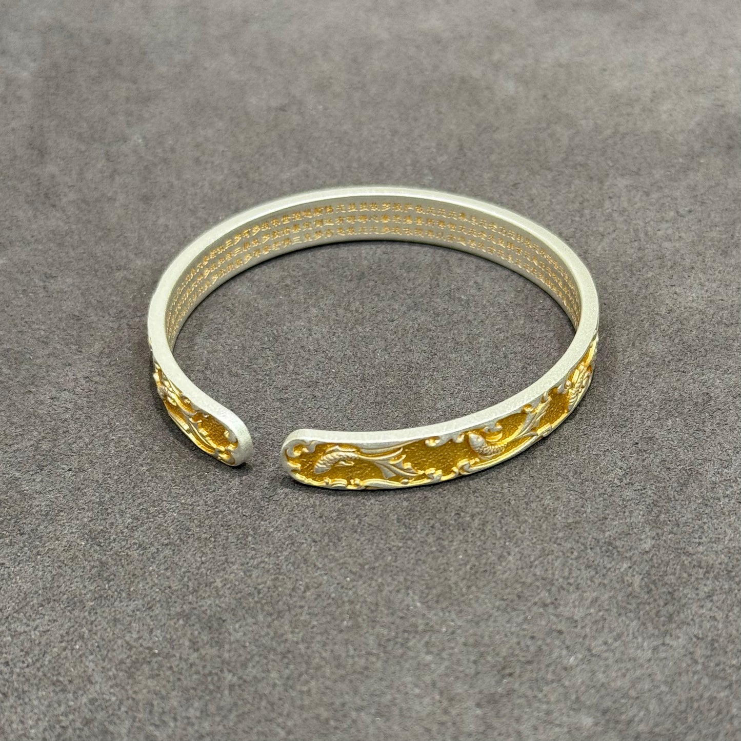 s999 Silver Golden Fish & Wave Sutra Koi Bangle
