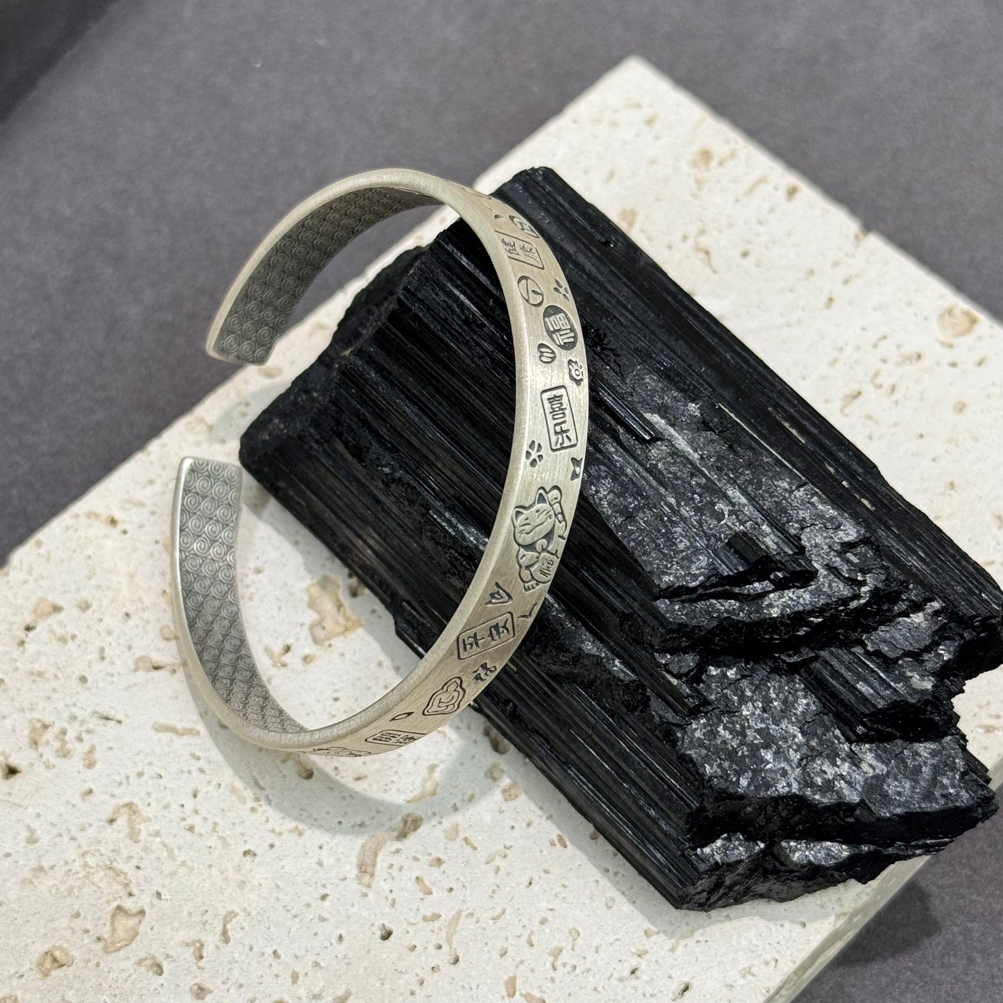 s999 Fortune & Luck Beckons Cat Silver Bangle