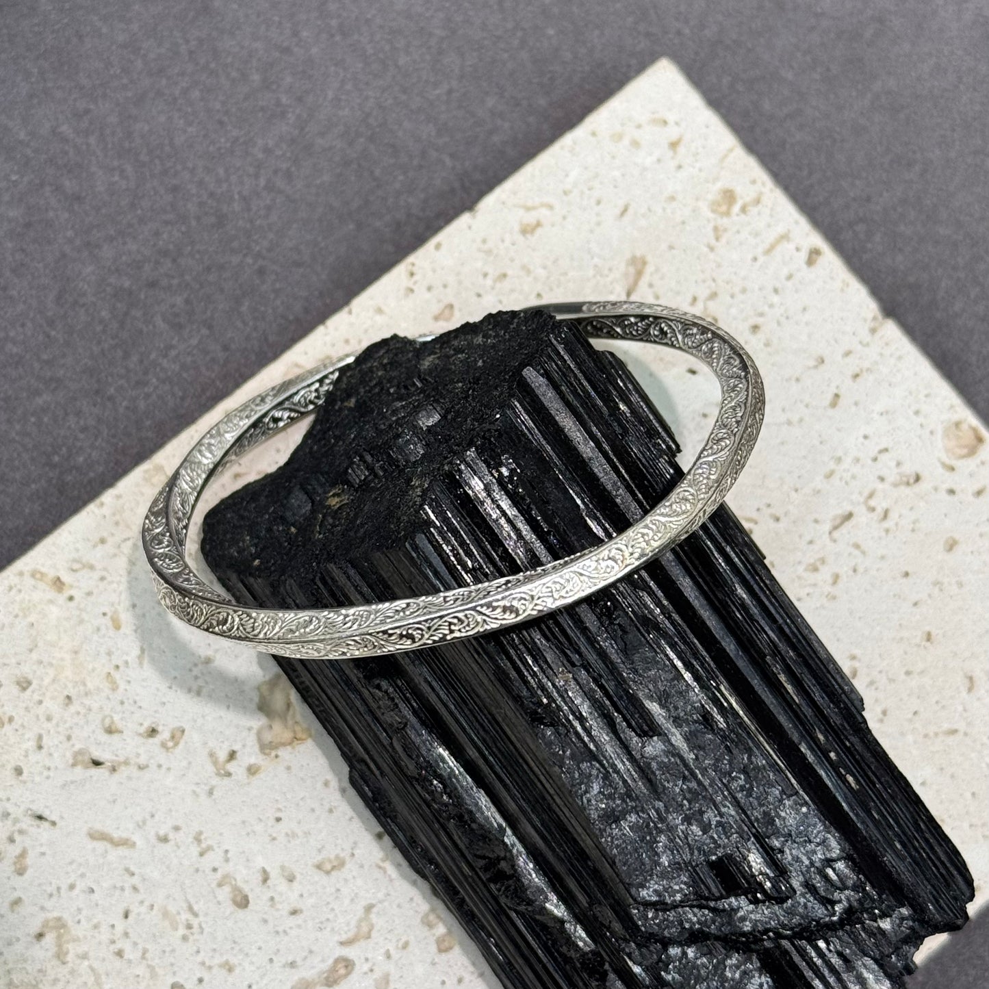 s999 Mobius Twist Silver Bangle