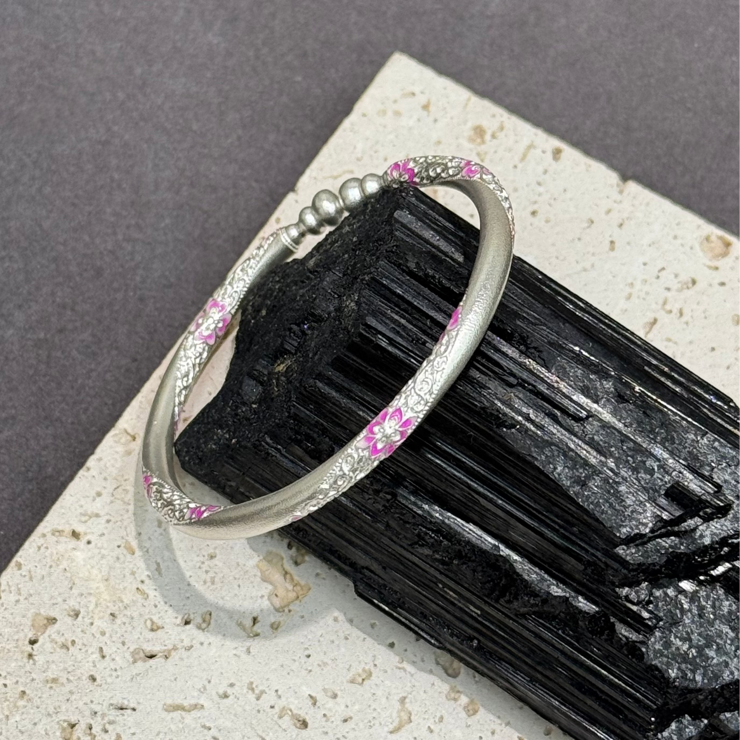 s999 Auspicious Fortune Blossom & Gourd Silver Bangle
