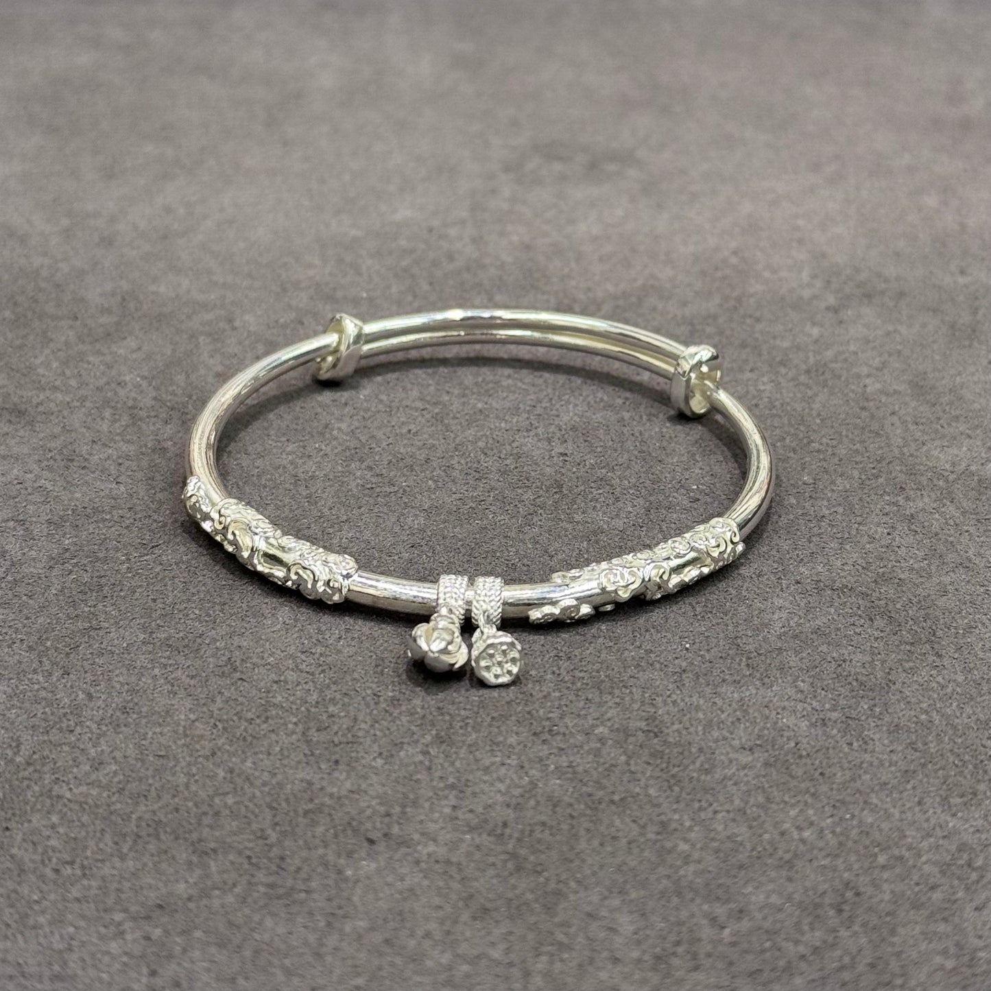 s999 Silver Lotus & Cloud Adjustable Silver Bangle