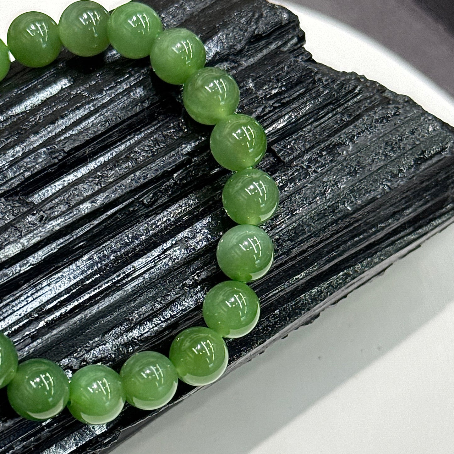 Cat’s Eye Nephrite Jade Bracelet - Green Apple 果绿