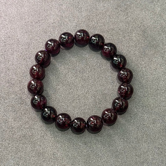 Mozambique Garnet Bracelet - Midnight Wine