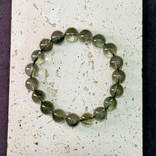Green Rabbit Hair Quartz Bracelet - Velvet Mist