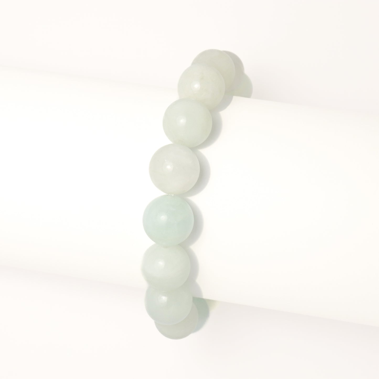 Mont Breeze - Light Green Xiuyu Jade Bracelet