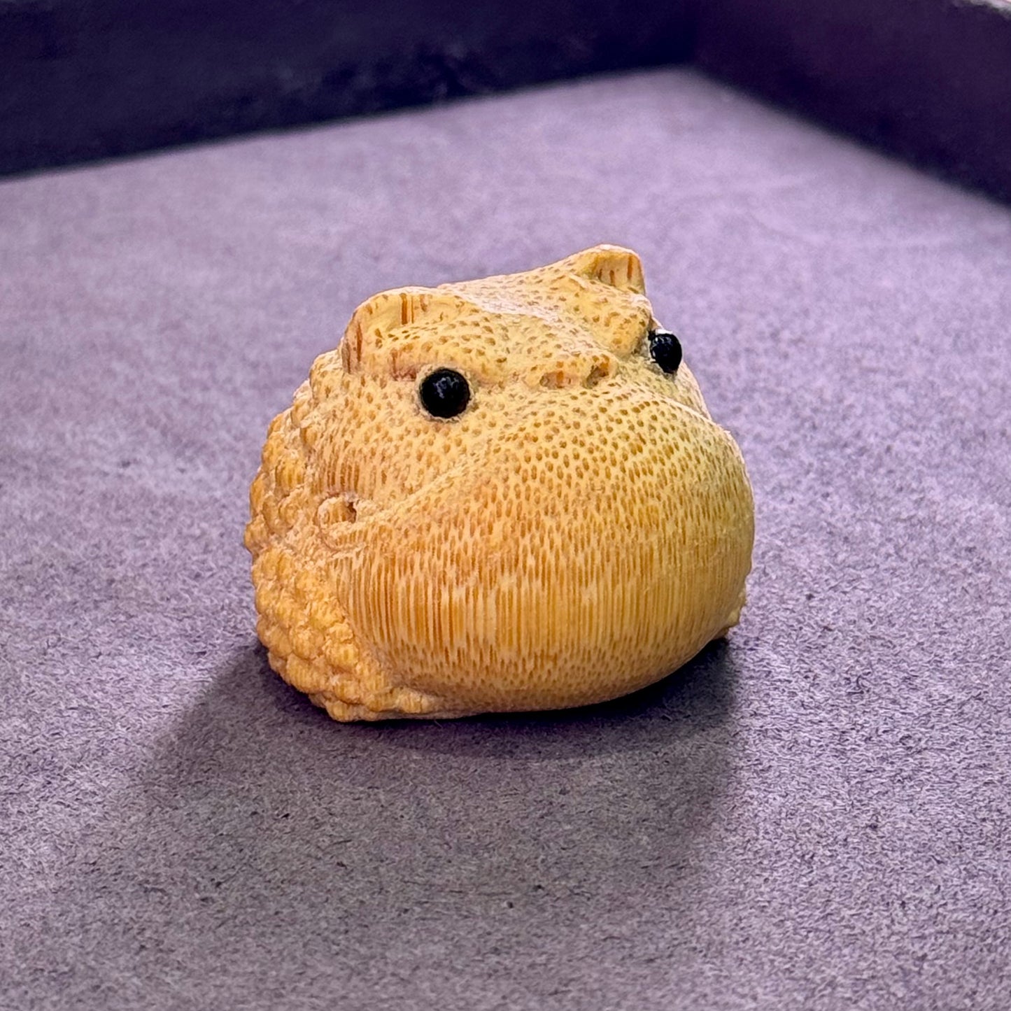 Bamboo Toad Carving 竹子蟾蜍手把件 - Prosperity Guardian 竹福金蟾