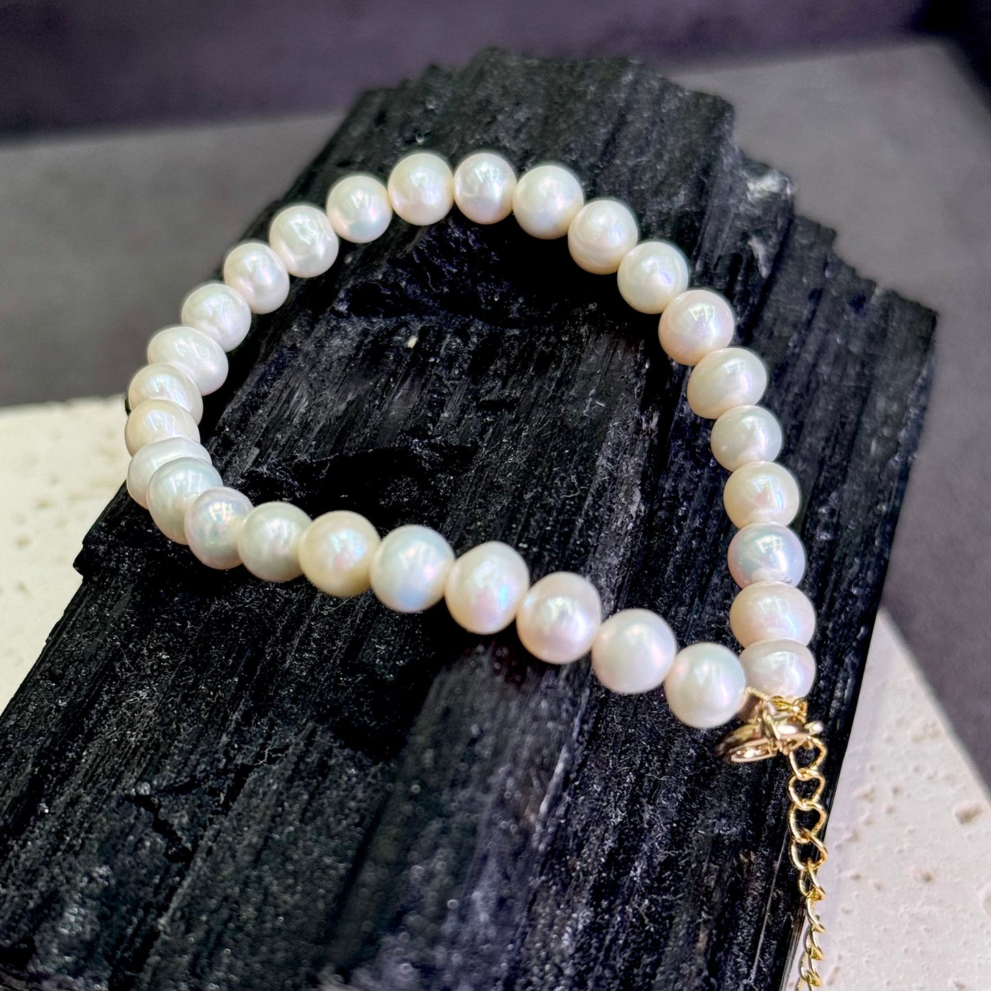 Freshwater Pearl Bracelet 珍珠 - Pure Elegance 珍珠清韵