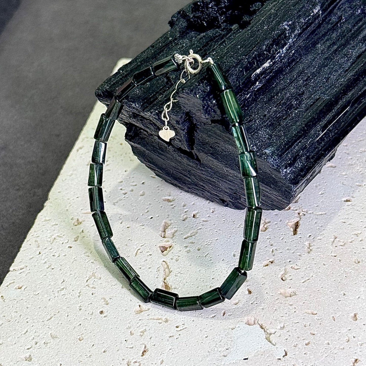 Green Tourmaline Bracelet 绿碧玺 - Emerald Rhythm 碧玺清律