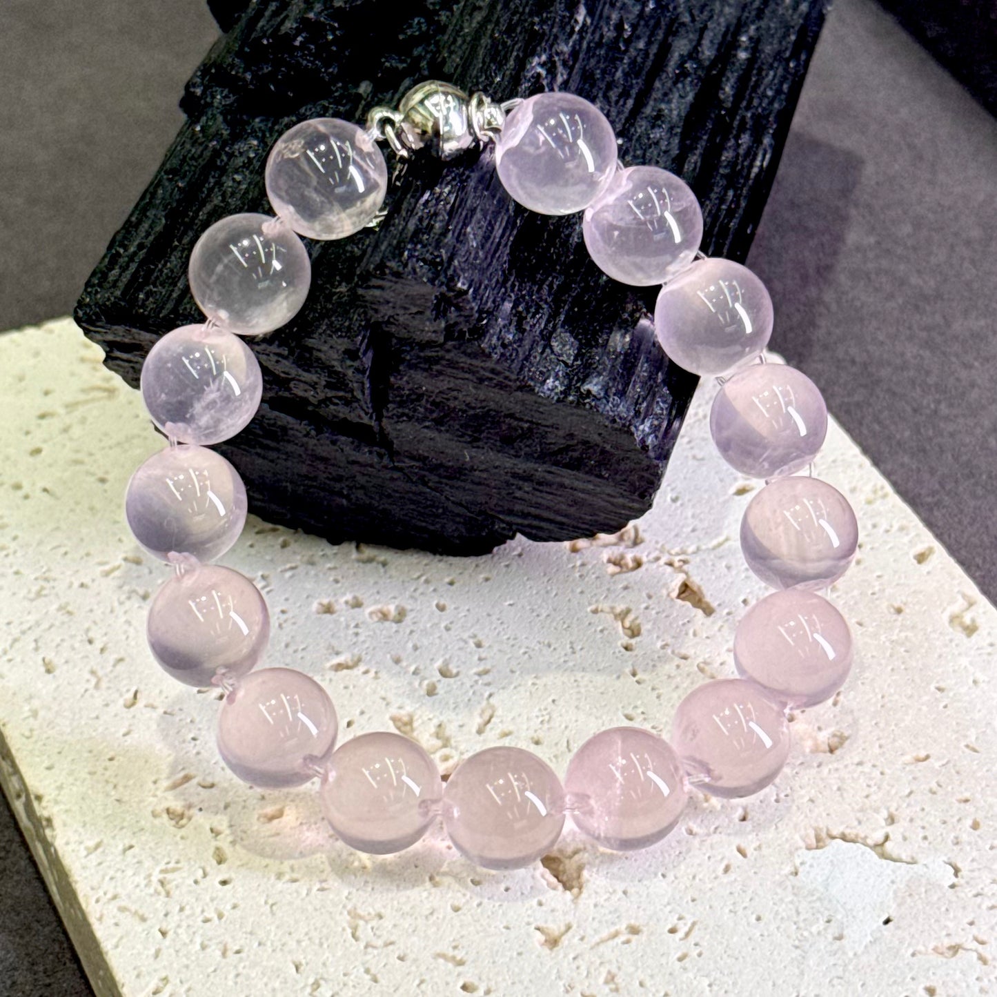 Rose Quartz Bubble Bead Bracelet 粉晶 牛鼻孔工艺 泡泡珠 - Blushing Dew 雨荷