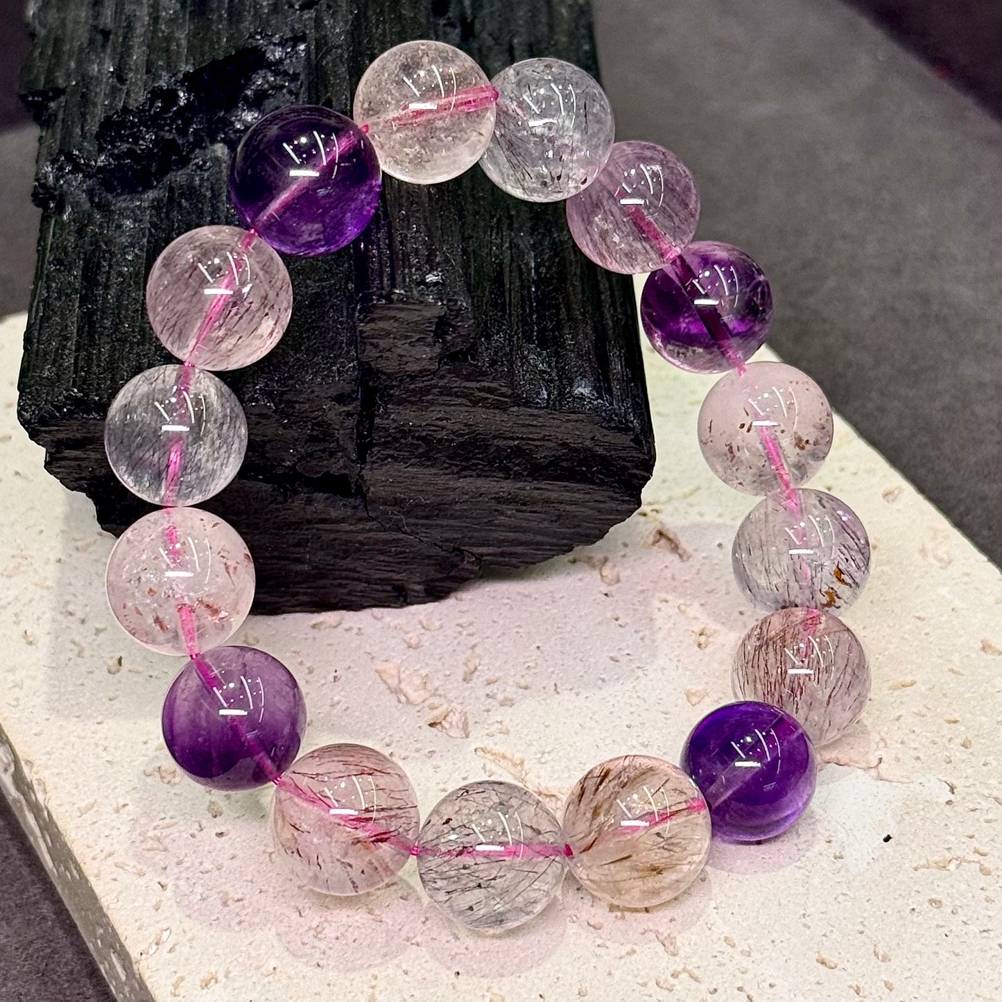 Super Seven Bracelet 近玻璃体 满烟花 满天星金草莓 粉紫色 仙女系 超七水晶 - Fireworks on a Pink Summer Night 粉色夏夜的烟花