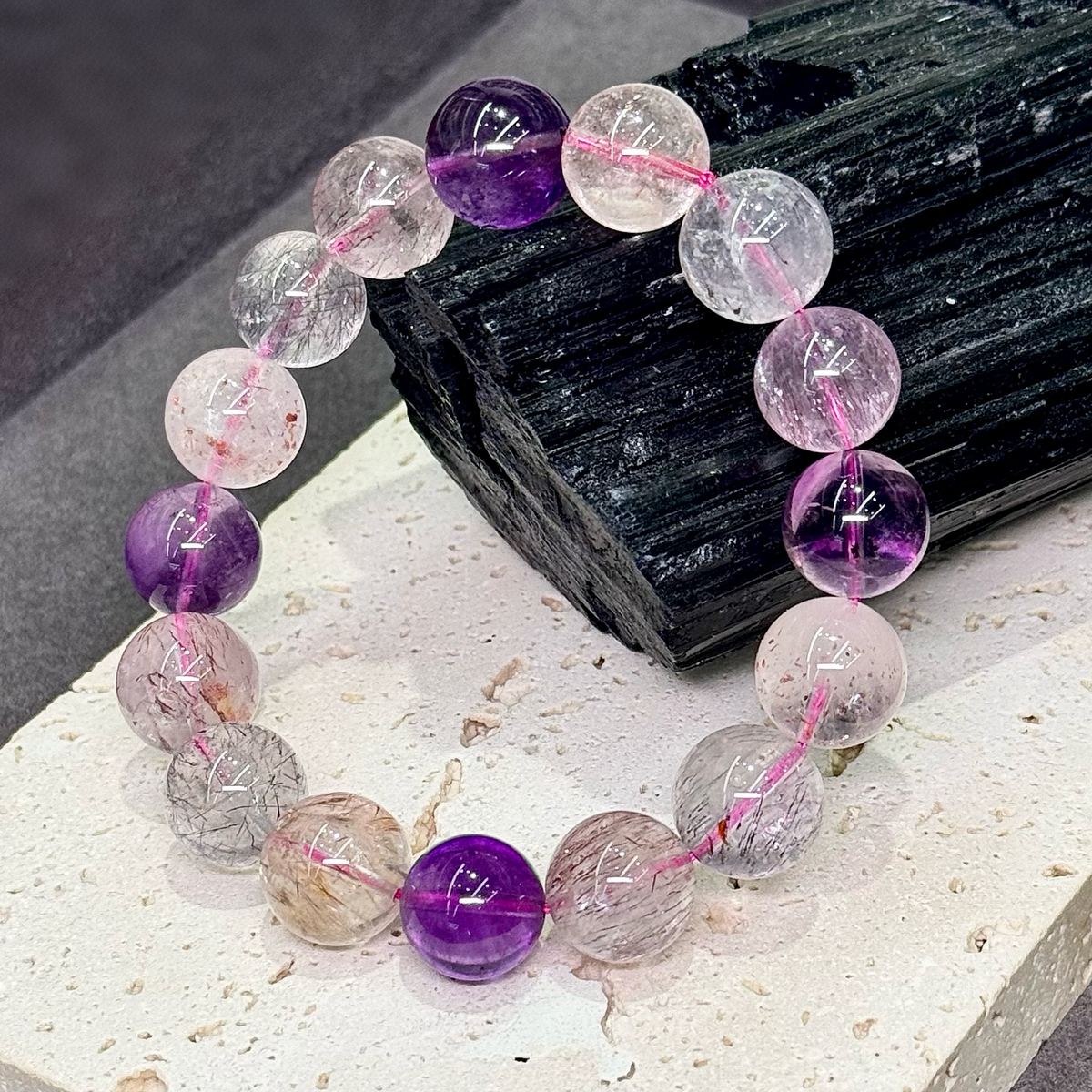 Super Seven Bracelet 近玻璃体 满烟花 满天星金草莓 粉紫色 仙女系 超七水晶 - Fireworks on a Pink Summer Night 粉色夏夜的烟花