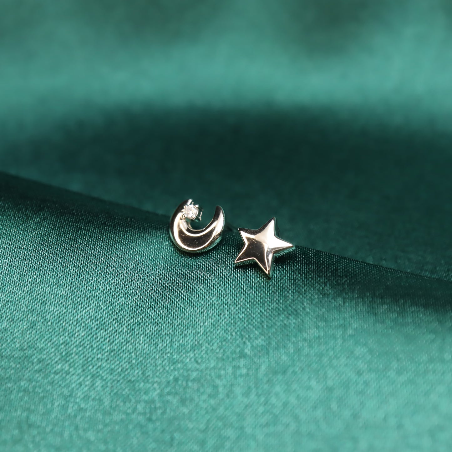 Star Loves Moon - S999 Sterling Silver & Zircon Stud Earrings (Color: Silver)