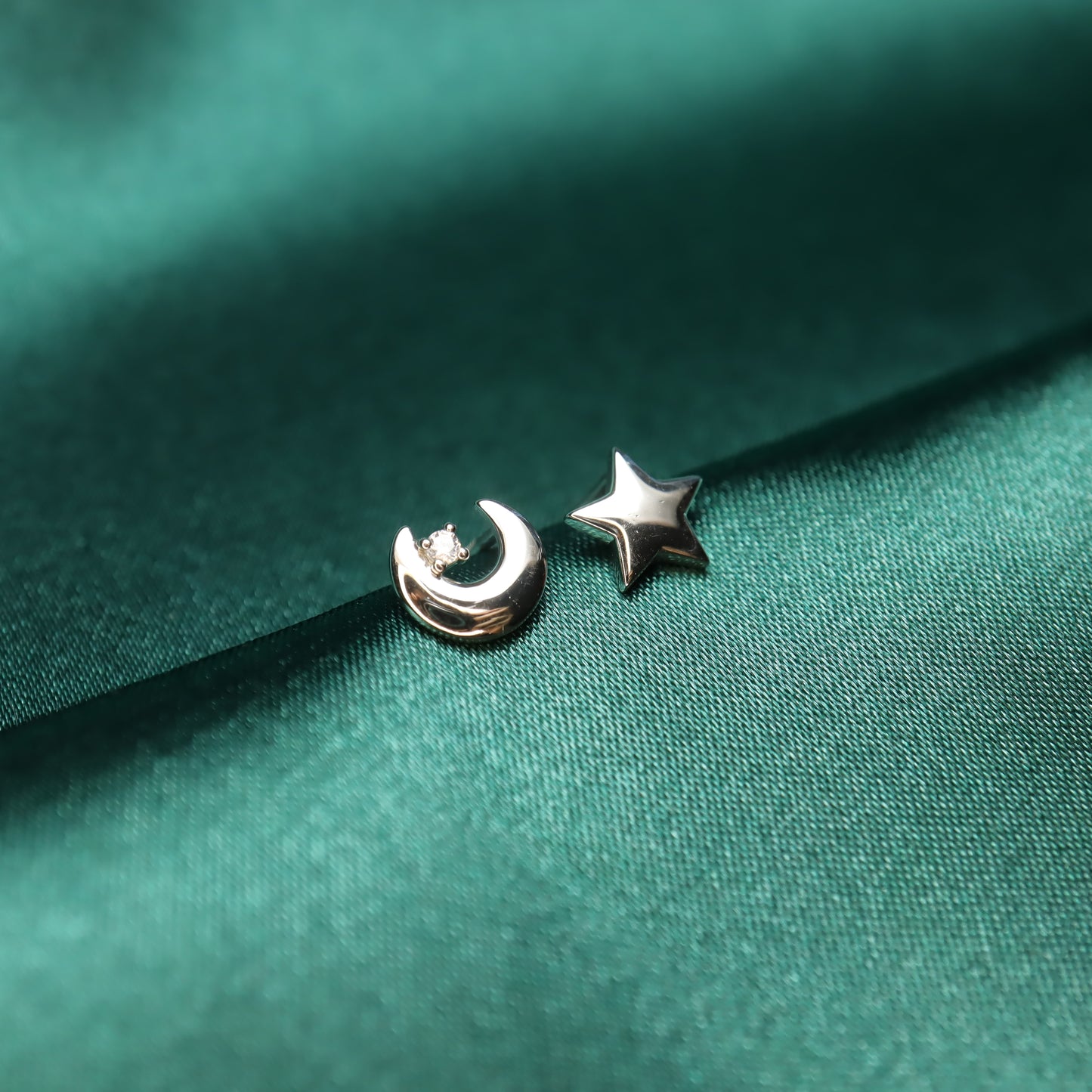 Star Loves Moon - S999 Sterling Silver & Zircon Stud Earrings (Color: Silver)