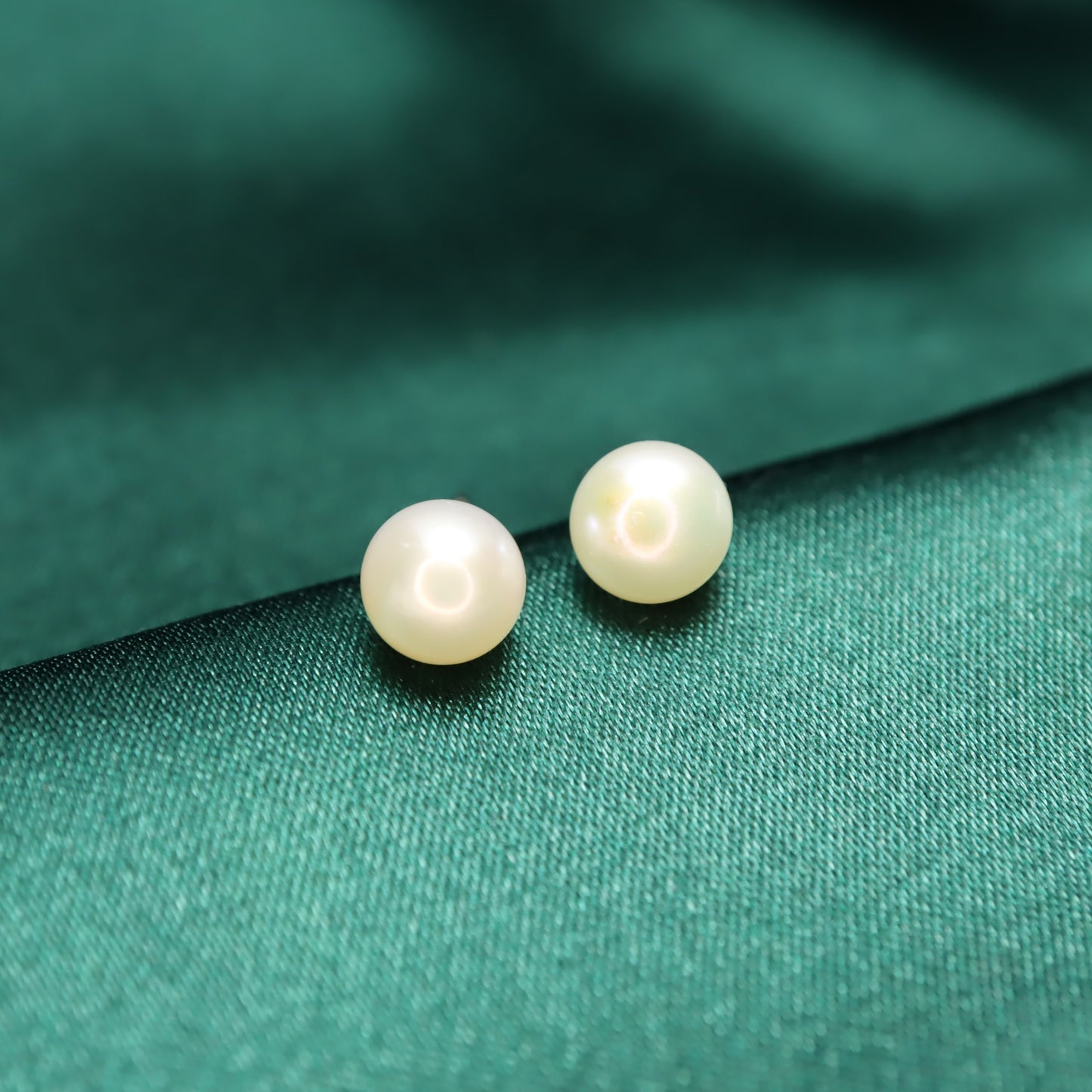 Minimalisme - Freshwater Pearl & S925 Sterling Silver Stud Earrings