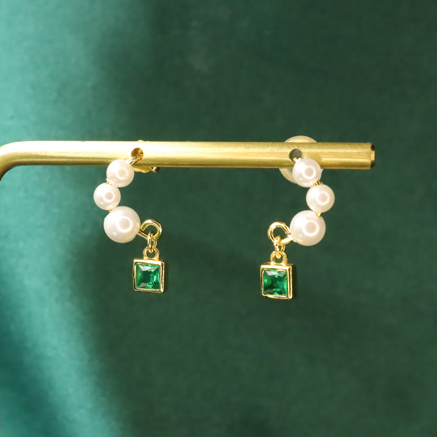 French Green Zircon S925 Sterling Silver & Pearl Stud Earrings (Color: Gold)