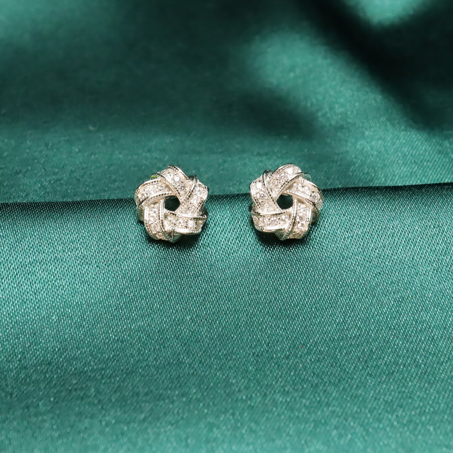 Saṃsāra - S925 Sterling Silver 18K Gold Plated Zircon Stud Earrings (Color: Silver)