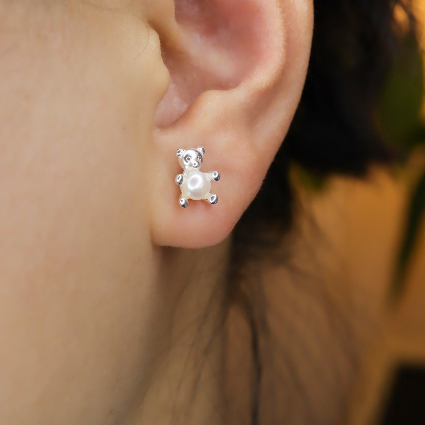 Teddy Bear S925 Sterling Silver Gold Plated with Faux Pearl Stud Earrings (Color: Silver)