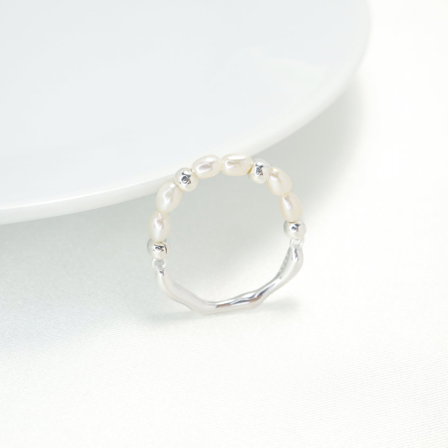 Charlotte - S925 Sterling Silver & Pearl Ring