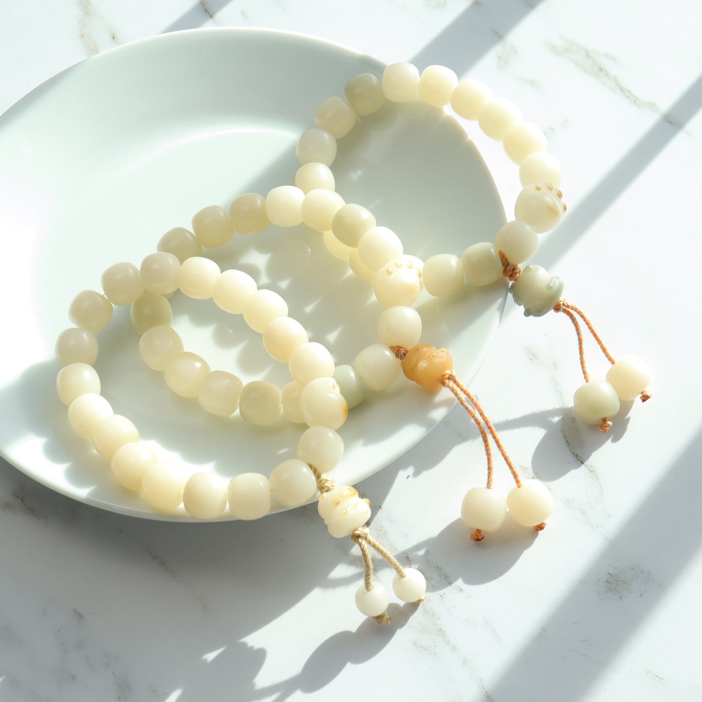 Fortune Cat - White - Bodhi Root Bracelet