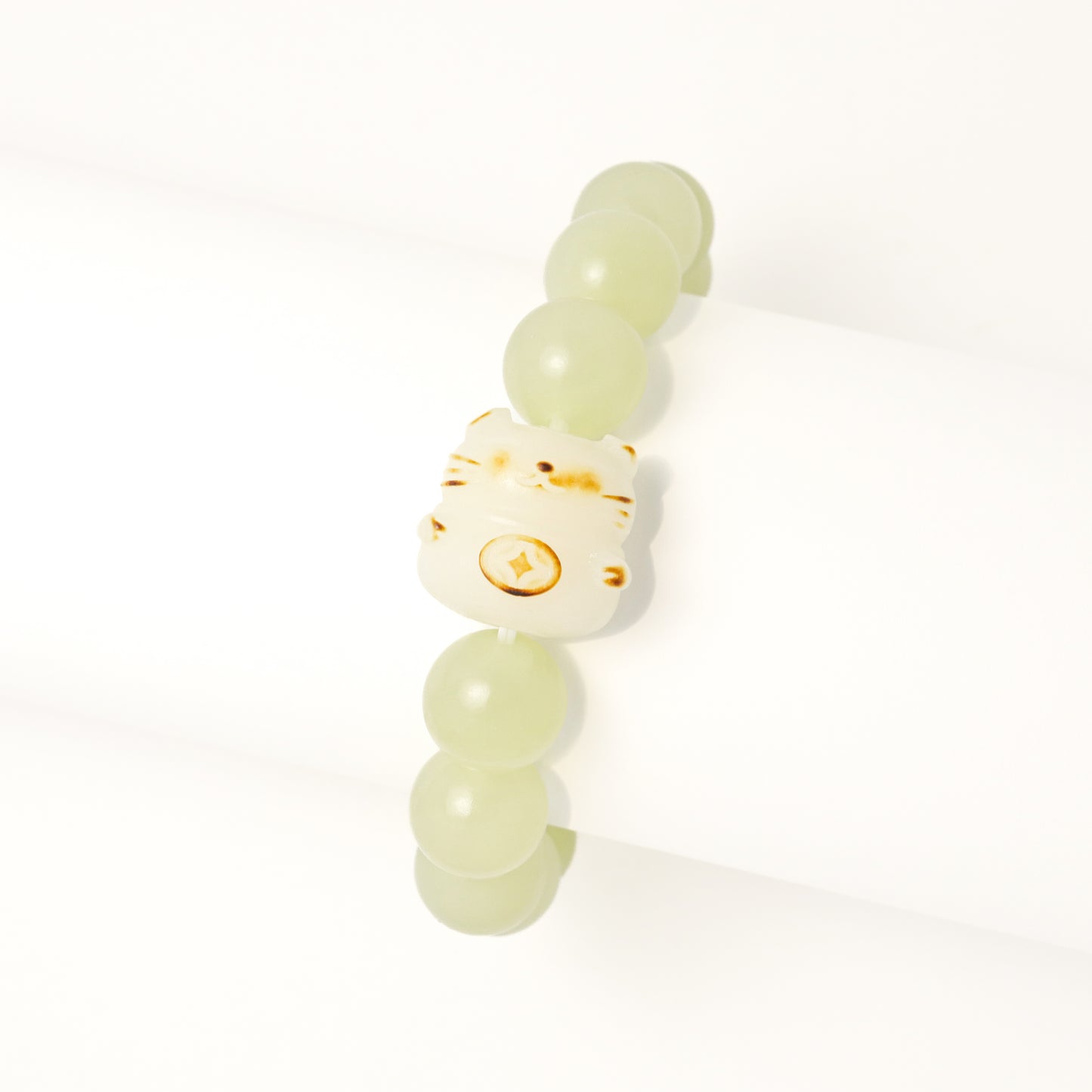 White Tea Fresh II - Fortune Cat Burned Style Bodhi Root Afghan Greenish White Jade Pearl Shell Bracelet